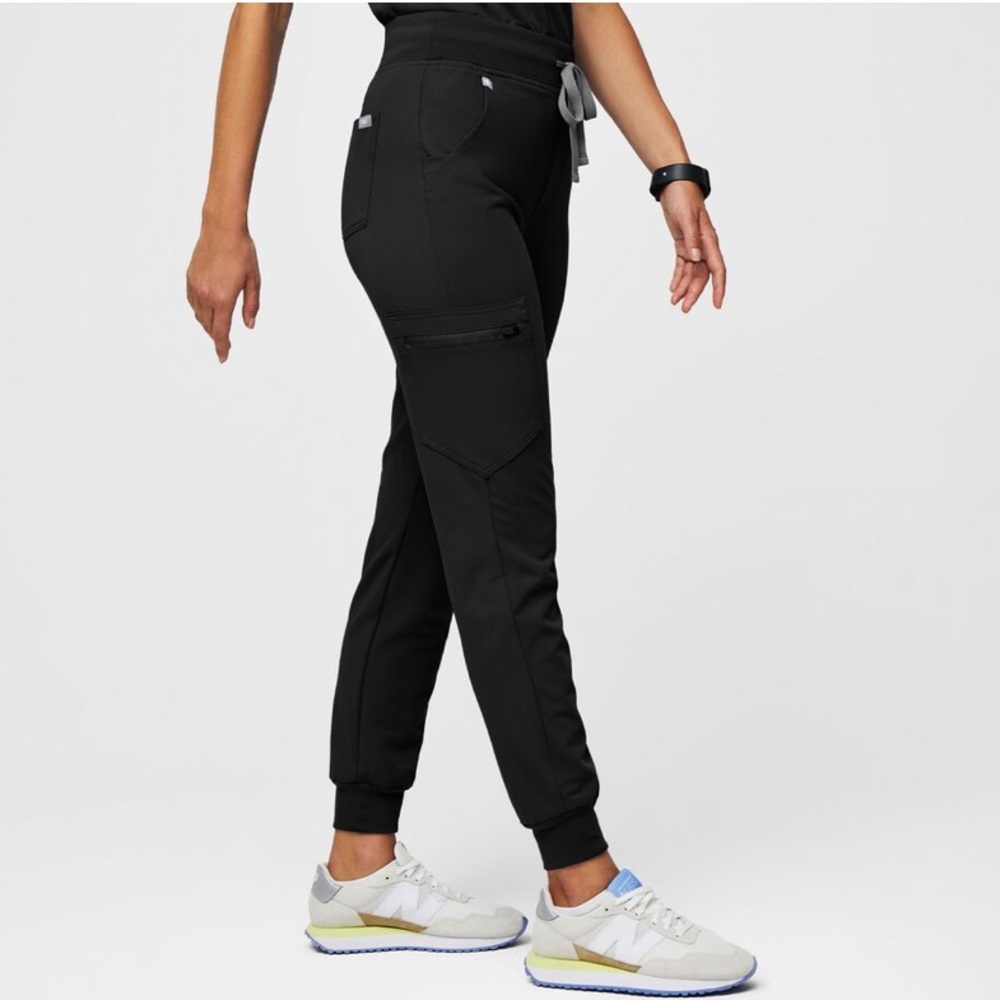 FIGS High Waisted Zamora Jogger Scrub Pants